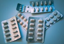 GlucoTrust vs Metformin: Natural Blood Sugar Support vs Pharmaceutical — Which Is Right for You? GlucoTrust natural supplement vs Metformin medication